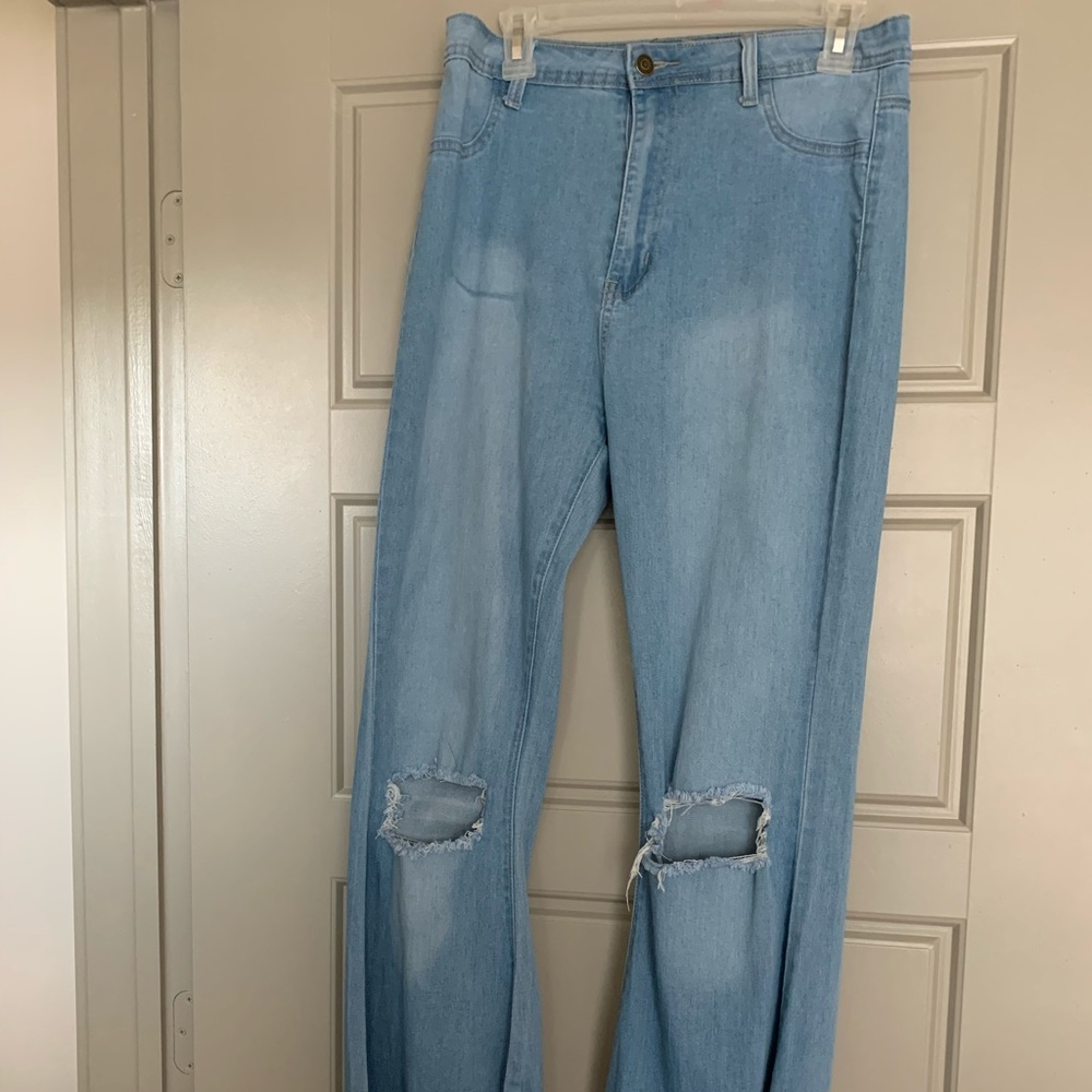 Jean distressed flare pants